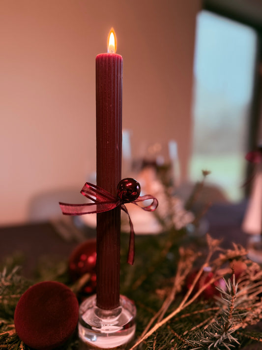 kersttafelstyling velvet Bordeaux rood, velvet kersttafel, kerst tafeldecoratie 